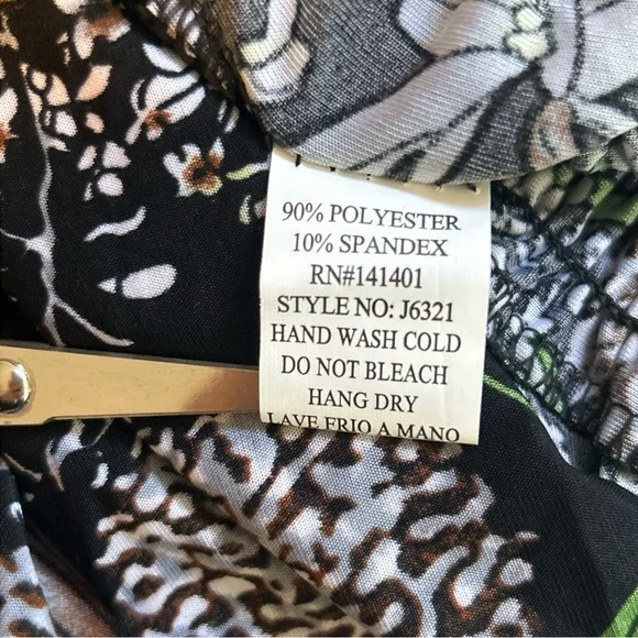 C-Mode Women’s NWT Short Sleeve Floral Pants Romper Jumpsuit Size L/XL - Picture 4 of 9